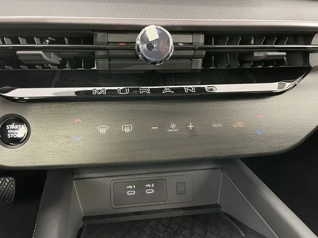 New 2025 Everest White TriCoat Nissan SV image 25