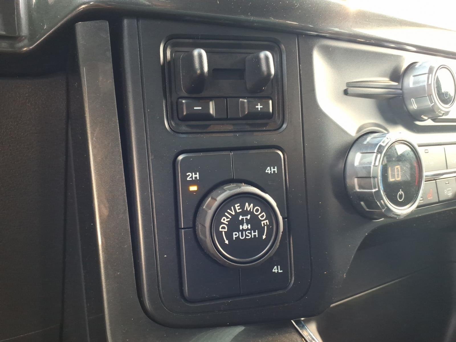 Used 2021 Iconic Silver Metallic Ford XLT image 8