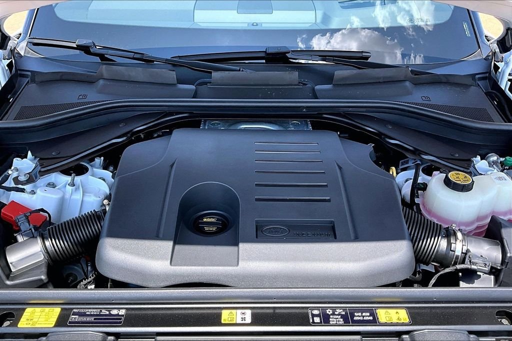 New 2026  Land Rover SE image 11