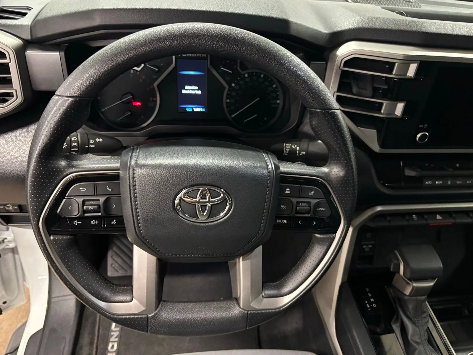 Used 2024 White Toyota SR5 image 15