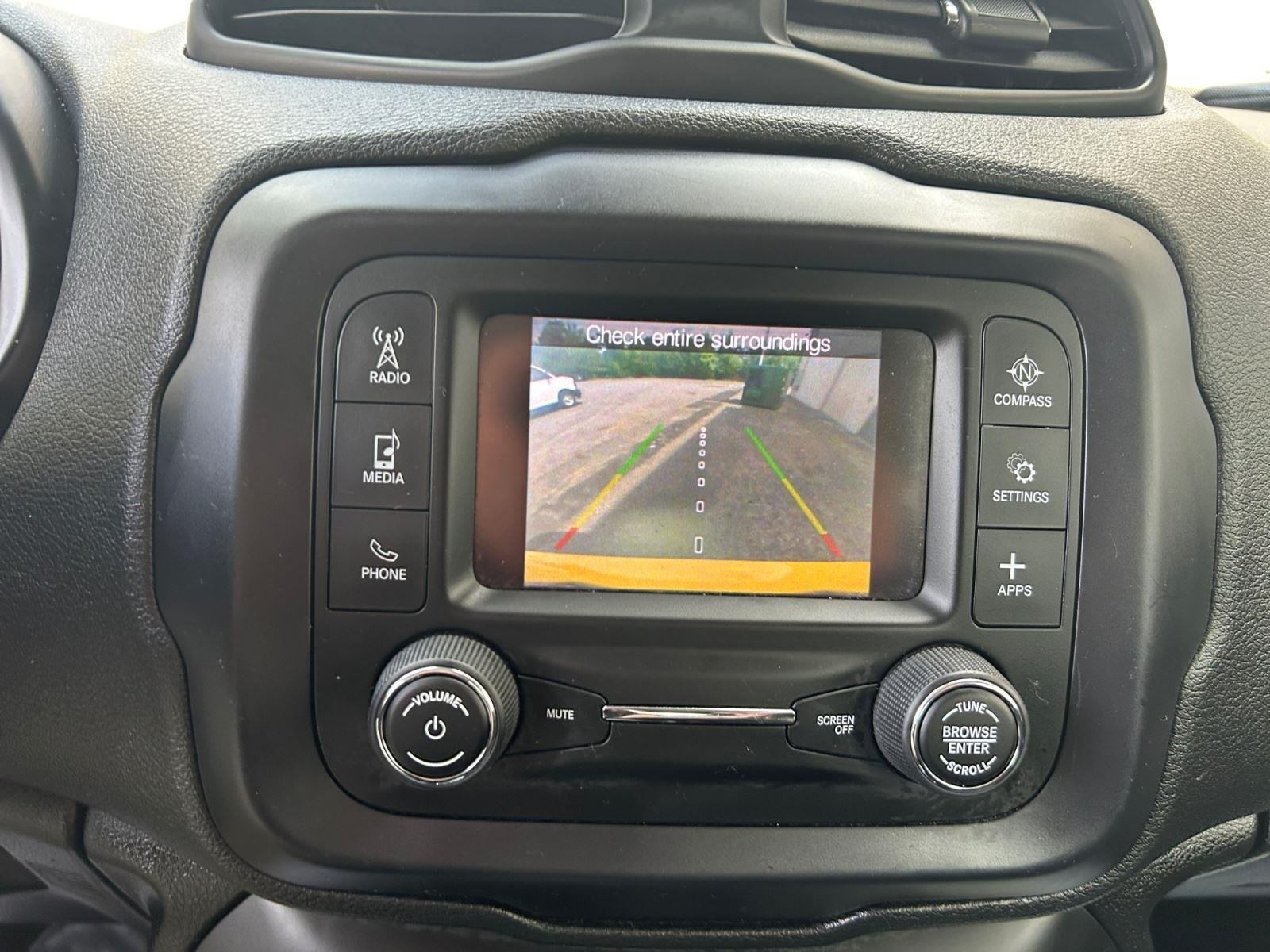 Used 2019 YELLOW JEEP SPORT image 18