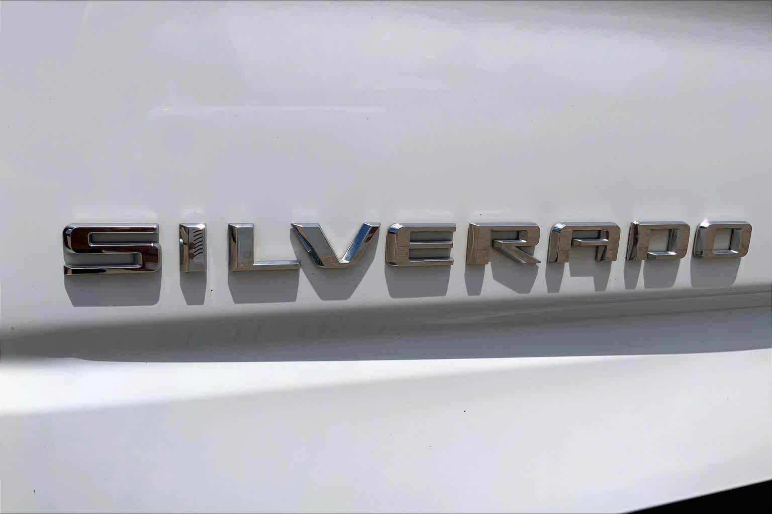 Used 2020 Summit White Chevrolet RST image 31