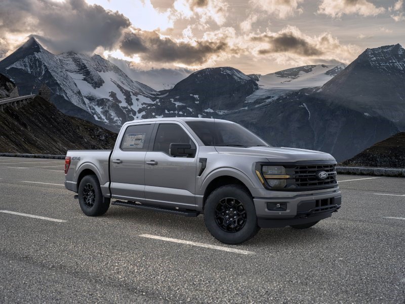 New 2026 Carbonized Gray Metallic Ford XLT image 7