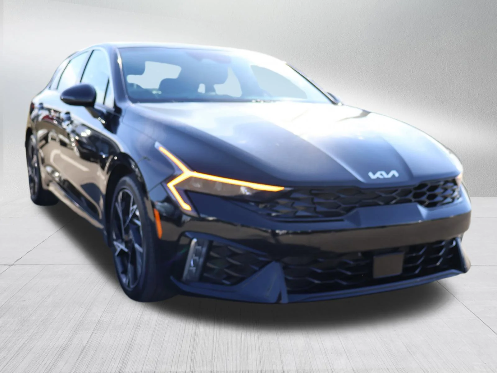2025 Kia Optima GT-Line FWD's photo