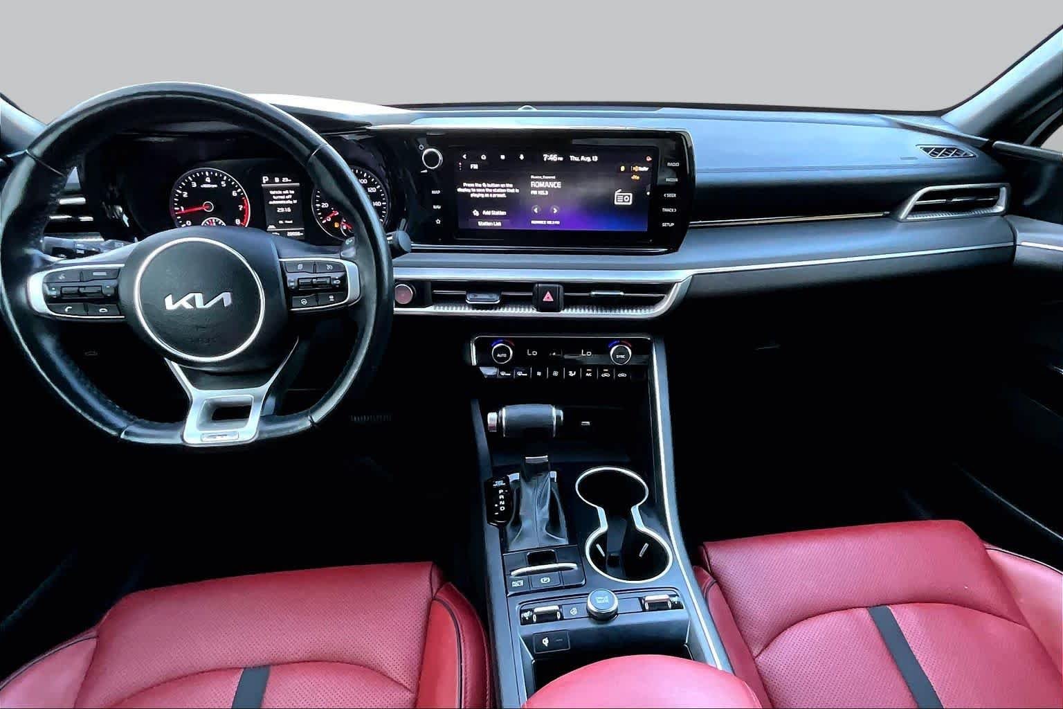 Used 2023 Glacial White Pearl Kia GT-Line image 15