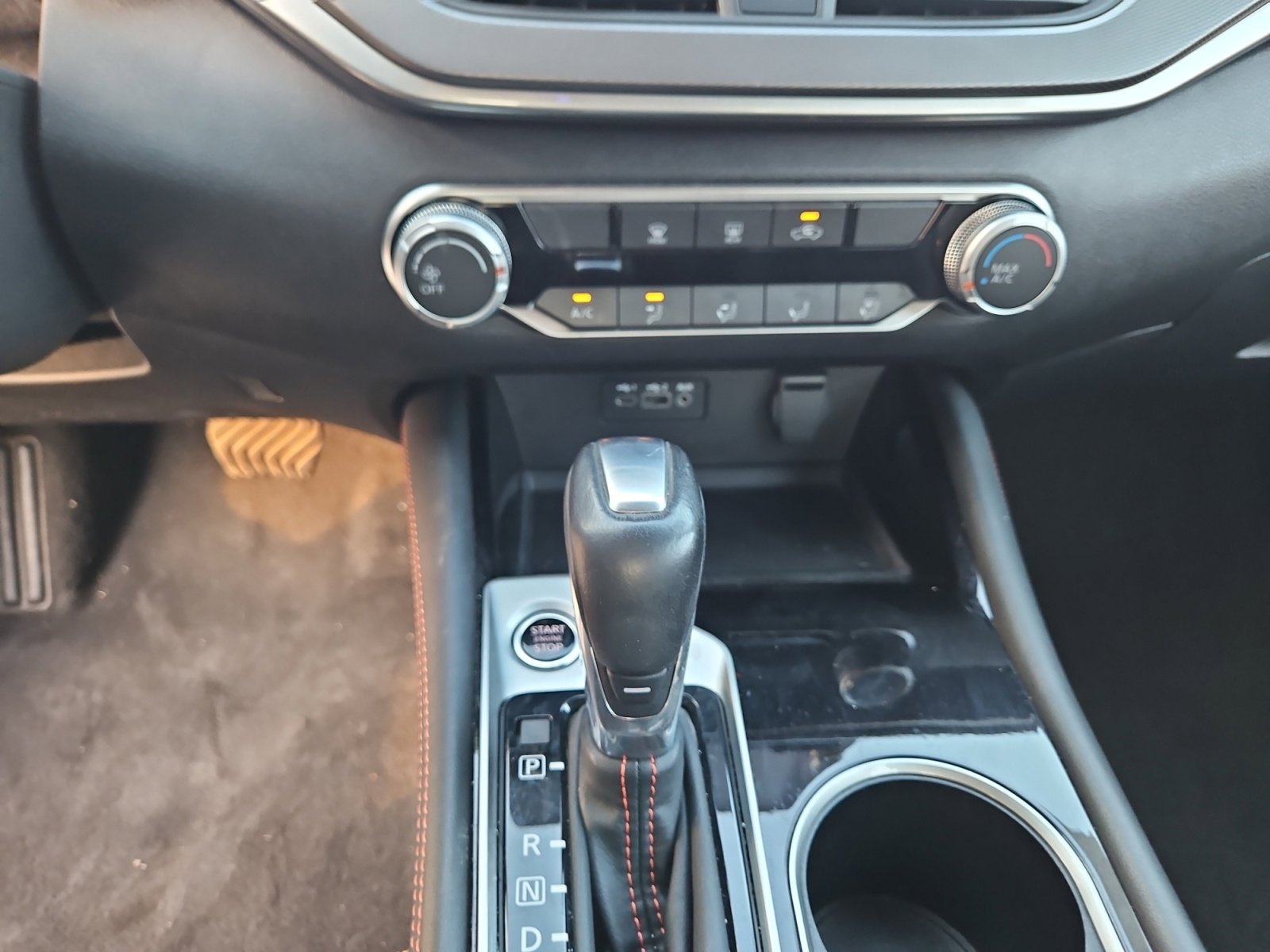 Used 2024 Glacier White Nissan 2.5 SR image 19