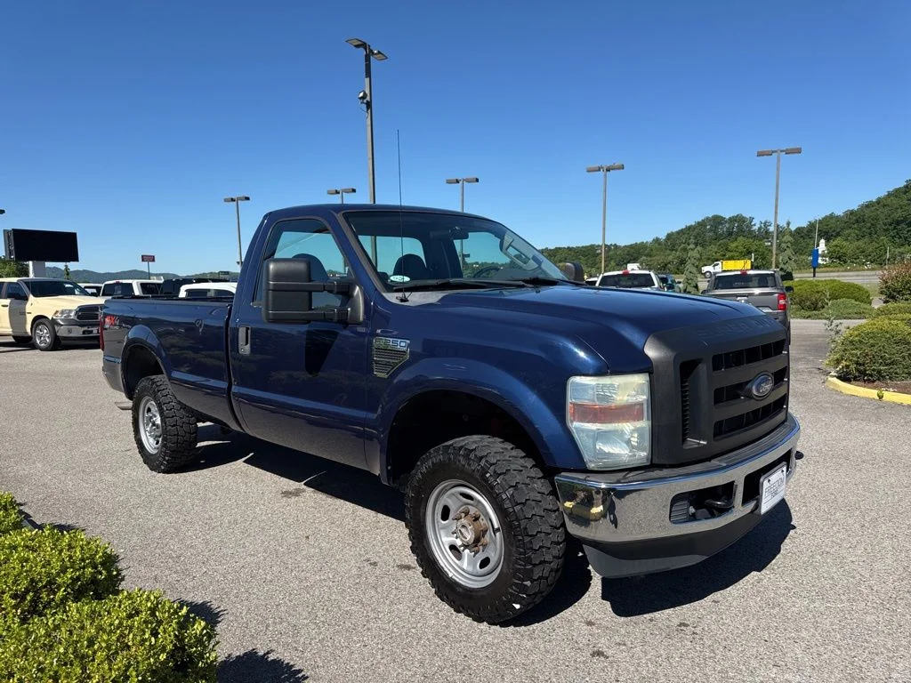 Used 2010 Blue Ford XL image 7