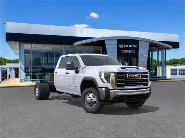 2026 GMC Sierra 4WD Crew Cab Chassis Pro's photo