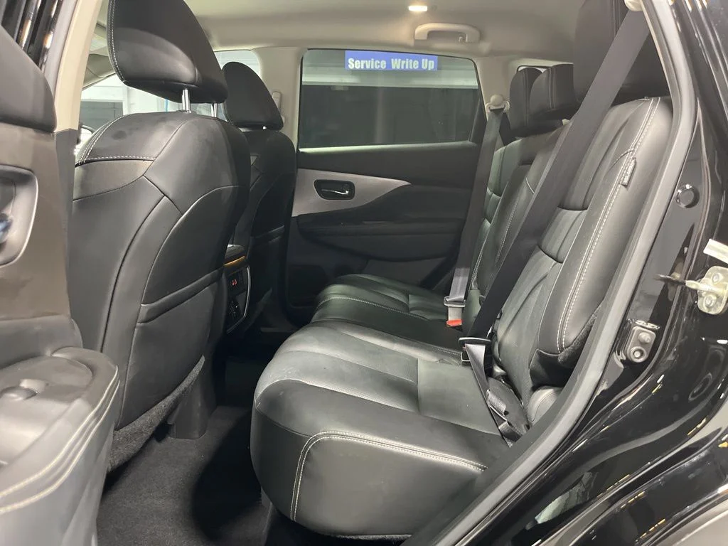 Used 2020 Super Black Metallic Nissan SL image 27