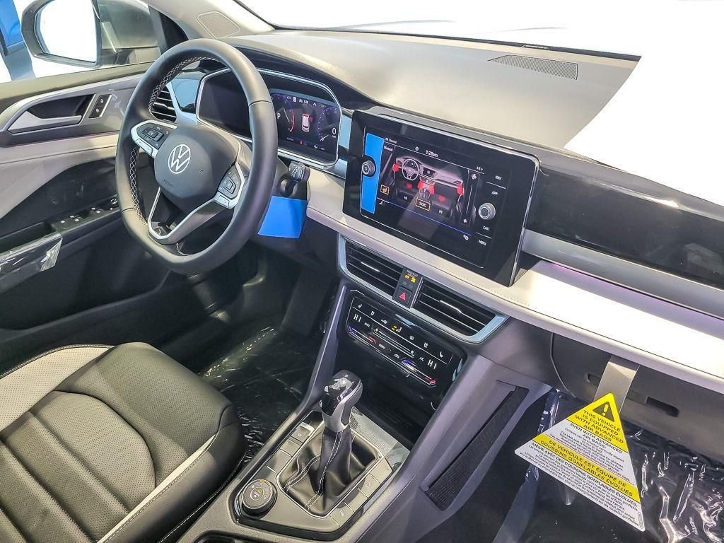 New 2026 Platinum Gray Metallic Volkswagen 1.5T SEL image 18