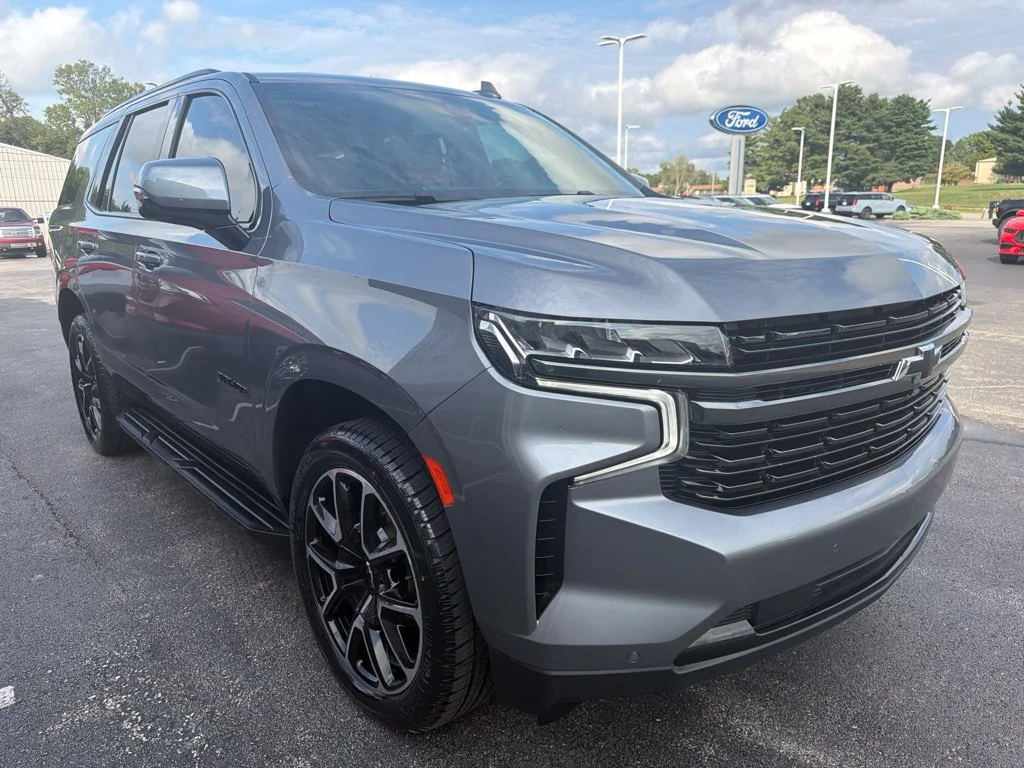 Used 2022 Satin Steel Metallic Chevrolet RST image 7