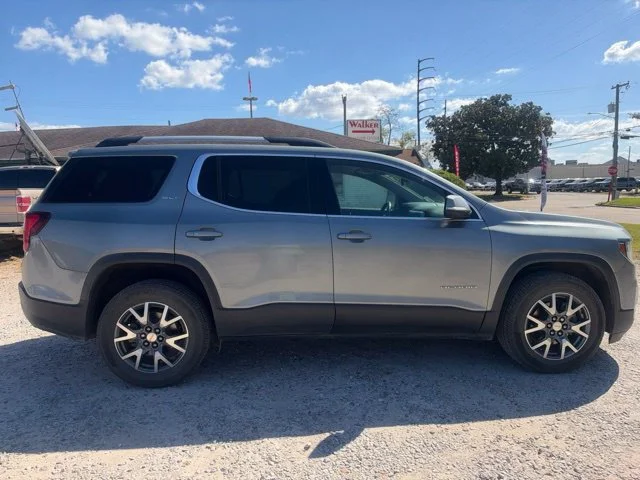 Used 2023 Silver GMC SLT image 15