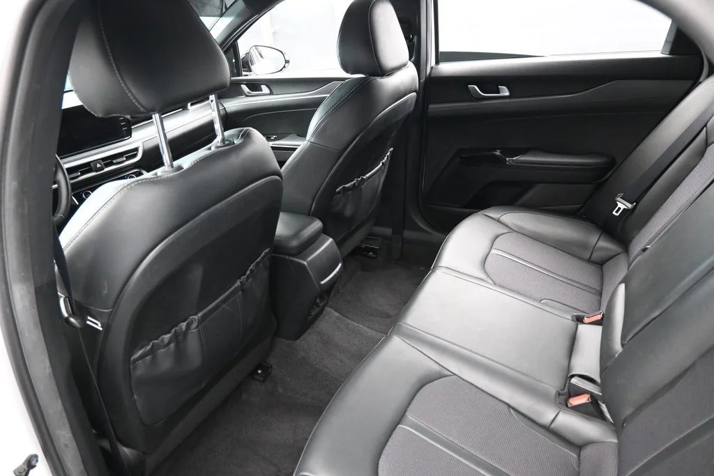 Used 2023 Glacial White Pearl Kia GT-Line image 33