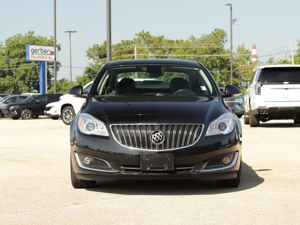 Used 2016 Buick Regal Premium 2 with VIN 2G4GS5GX2G9182823 for sale in Pekin, IL