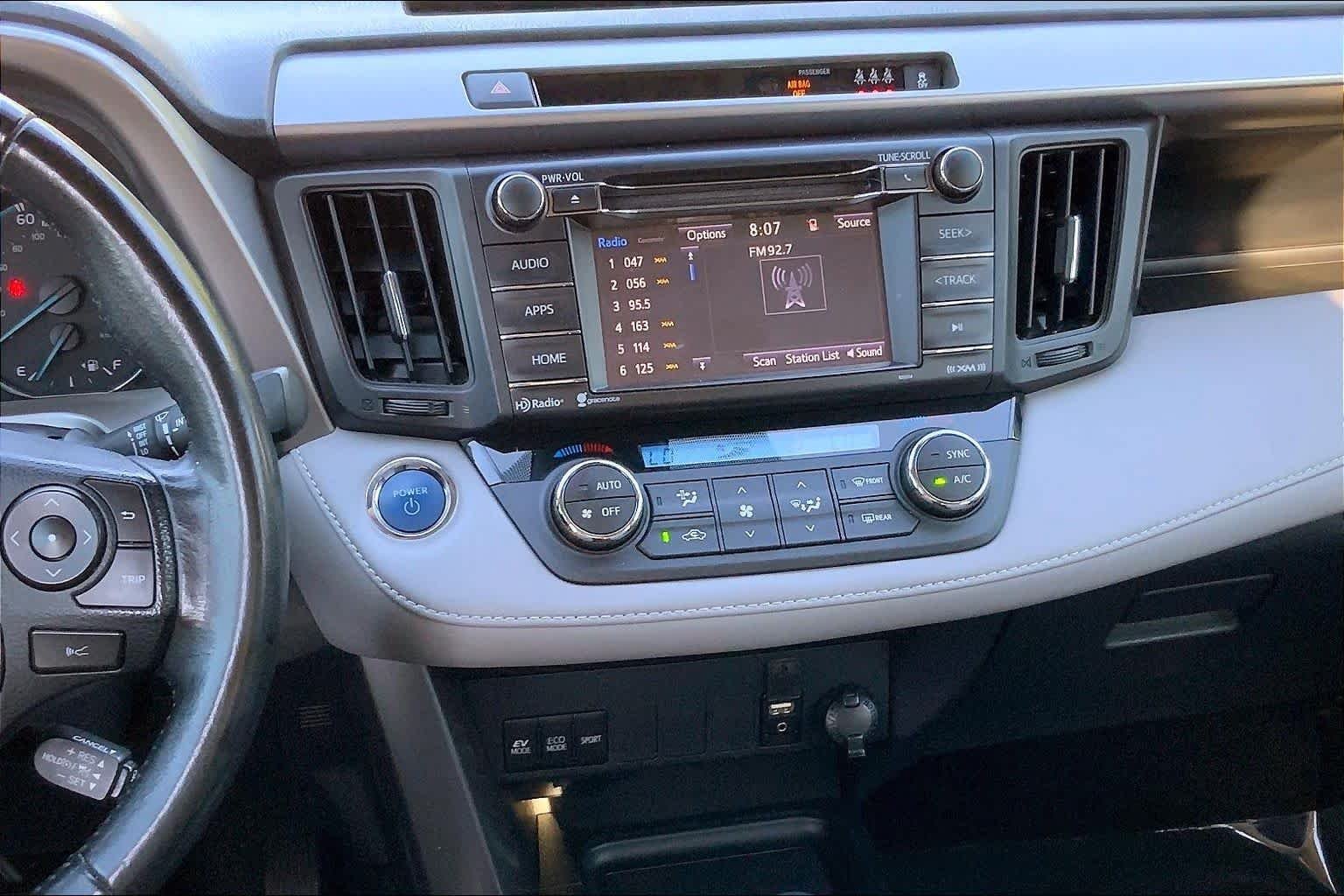 Used 2018 Silver Sky Metallic Toyota Hybrid XLE image 7