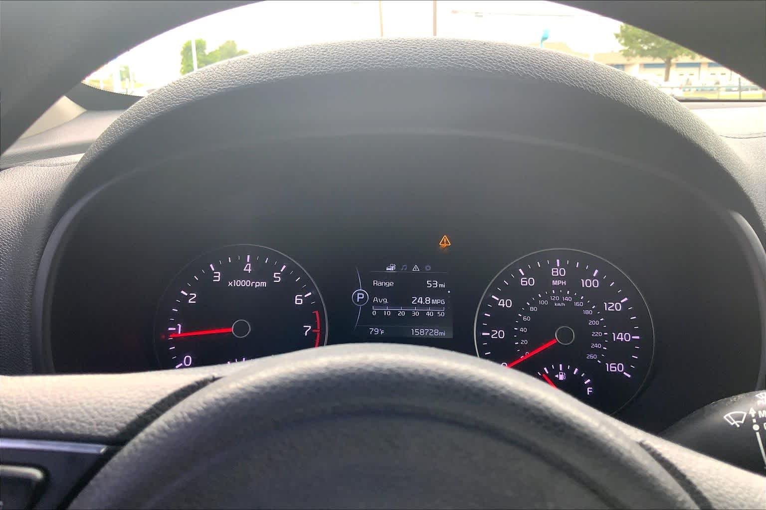 Used 2018 Sparkling Silver Kia LX image 26
