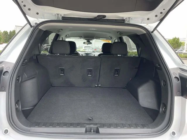 Used 2023 White Chevrolet LT image 8