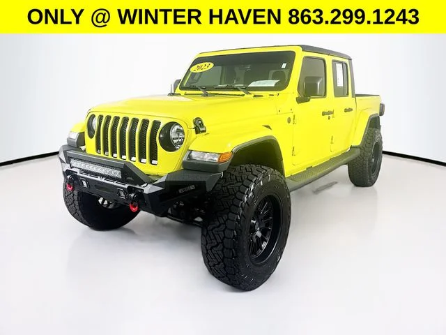 Used 2023  Jeep Sport S image 3