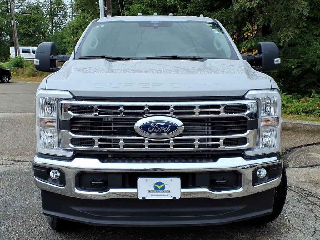 New 2026 Avalanche Ford F-350® XLT image 3