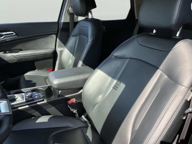 Used 2023 Gravity Gray Kia EX image 24