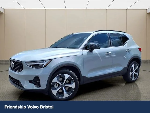 2026 Volvo XC40