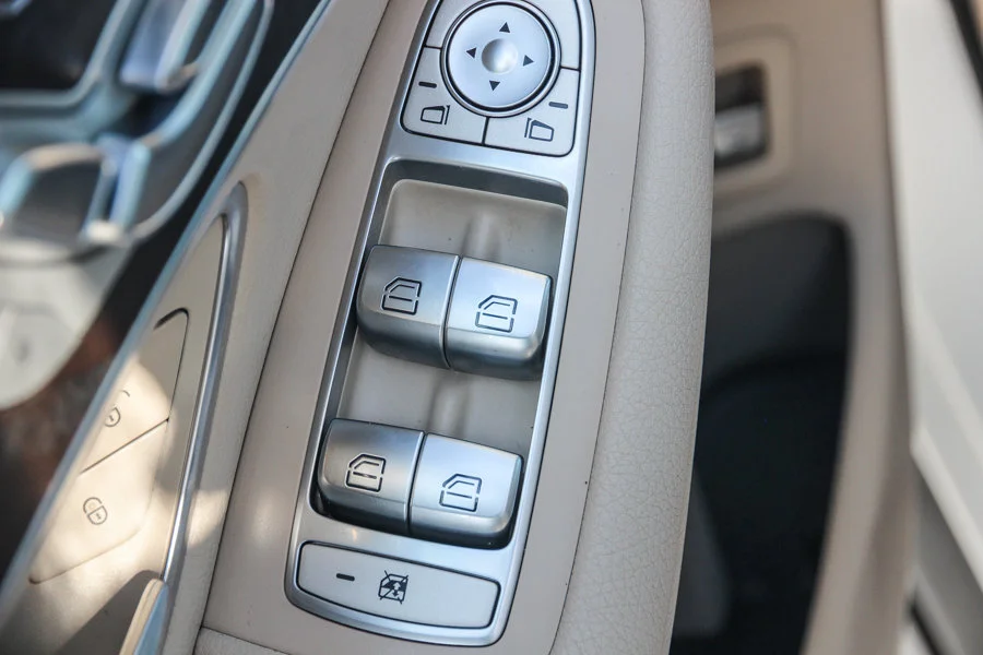 Used 2018 White Mercedes-Benz GLC 300 image 21