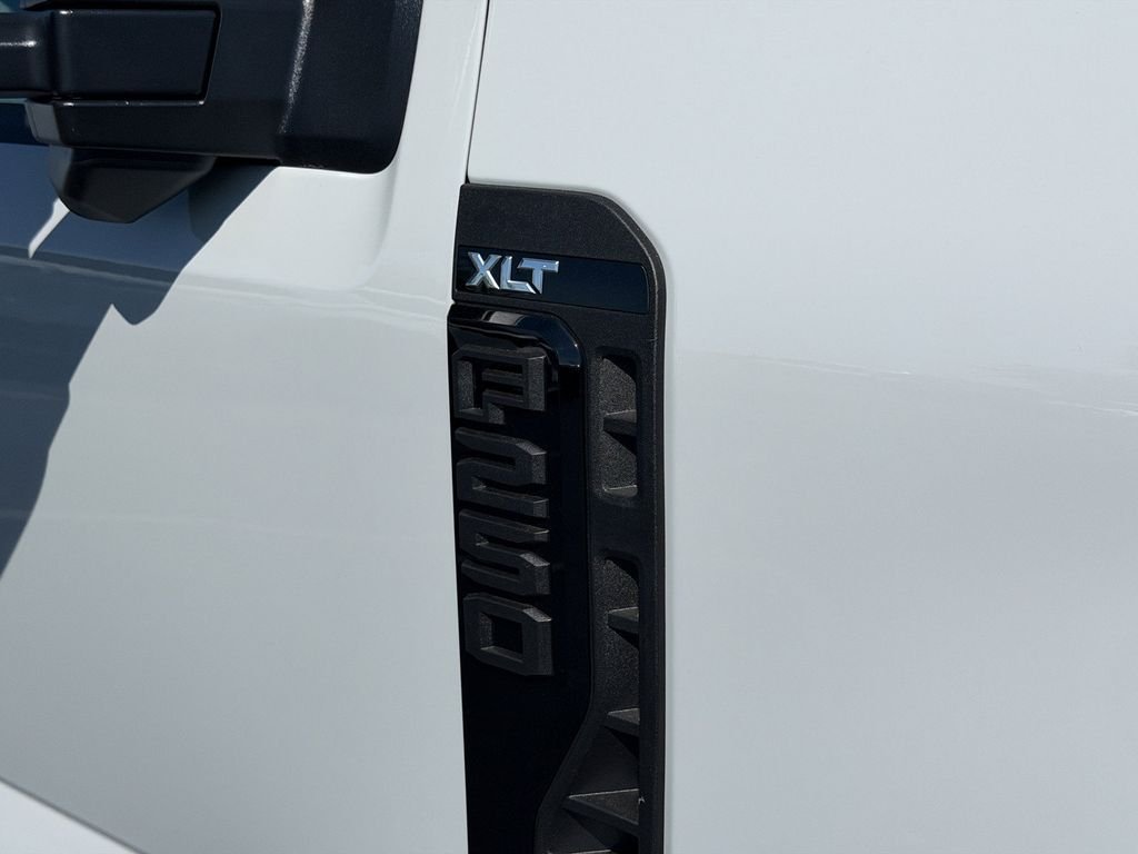 New 2026 Avalanche Ford F-250® XLT image 5
