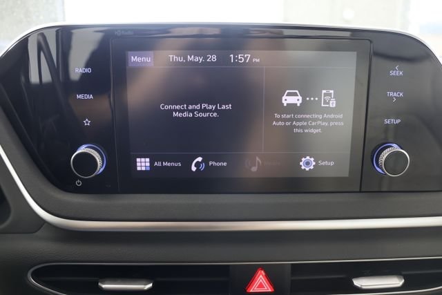 Used 2023 Blue Hyundai SE image 14