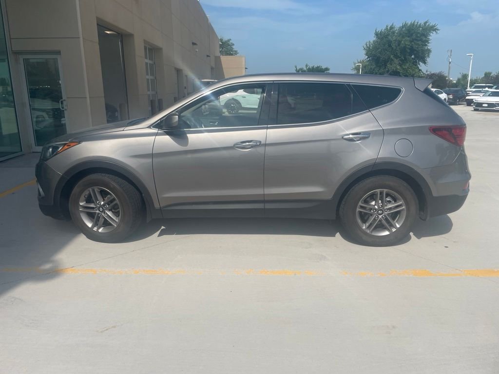 Used 2018 Gray Hyundai 2.4 Base image 4