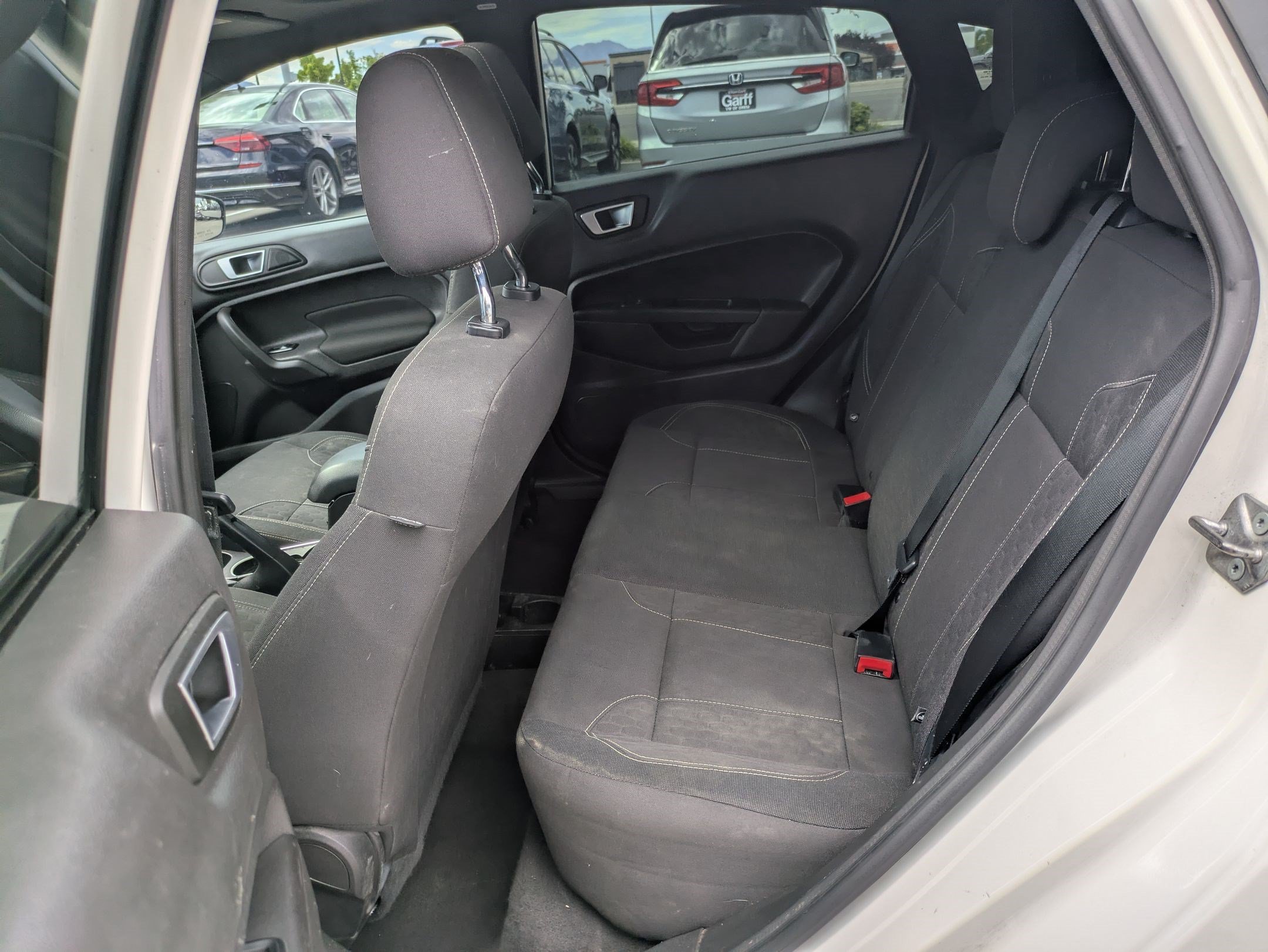 Used 2019 White Platinum Clearcoat Metallic Ford ST image 25