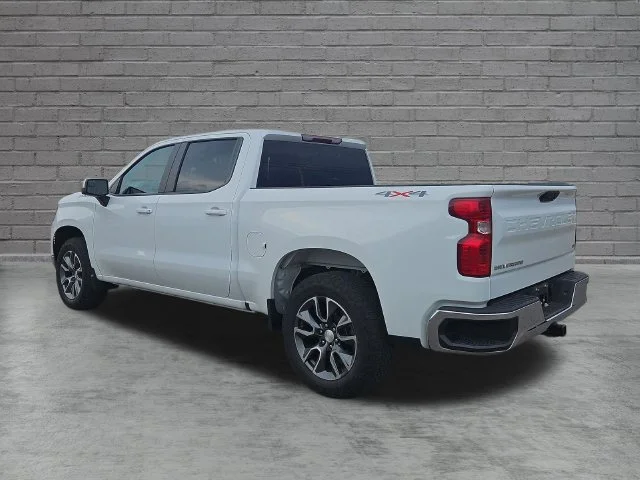 Used 2024 Summit White Chevrolet LT (2FL) image 3