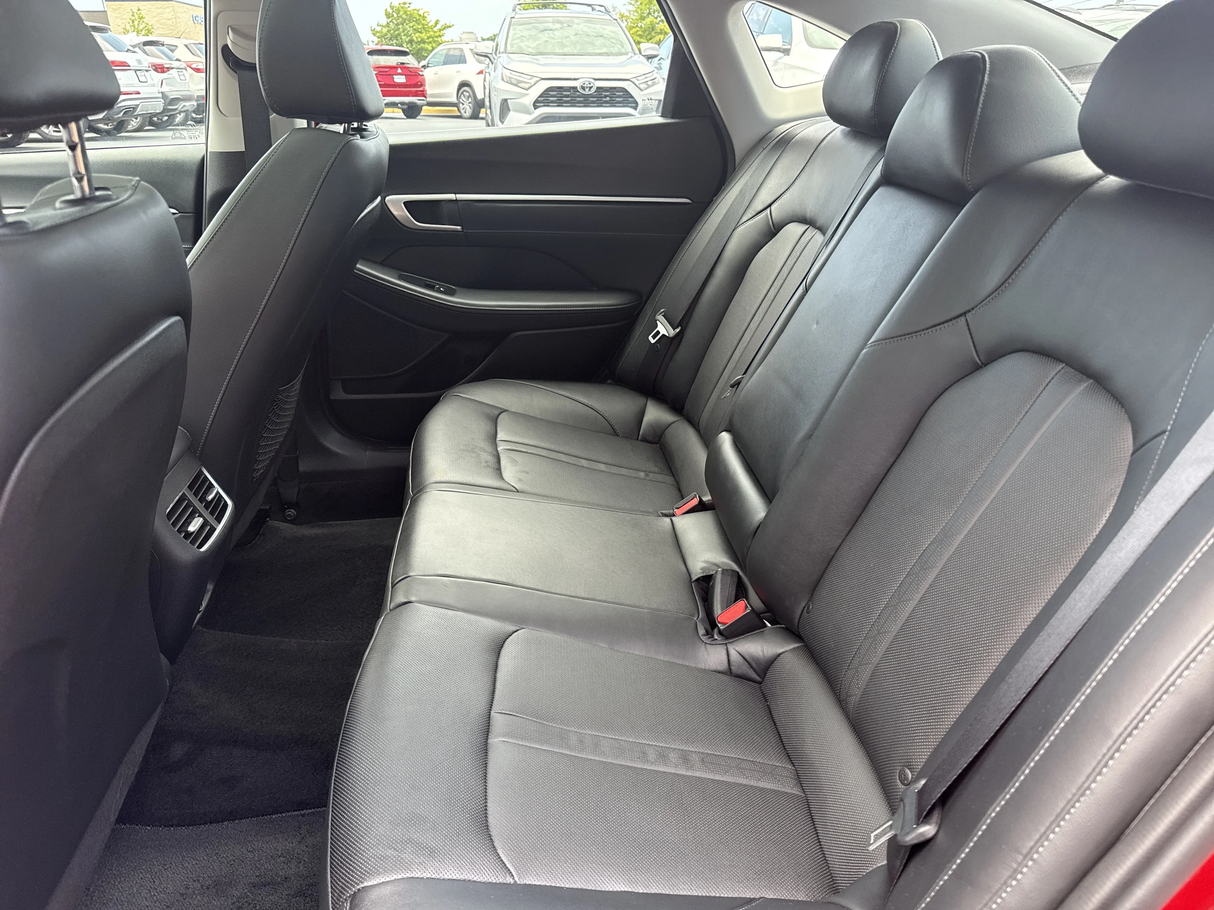 Used 2021 Calypso Red Hyundai Limited image 6