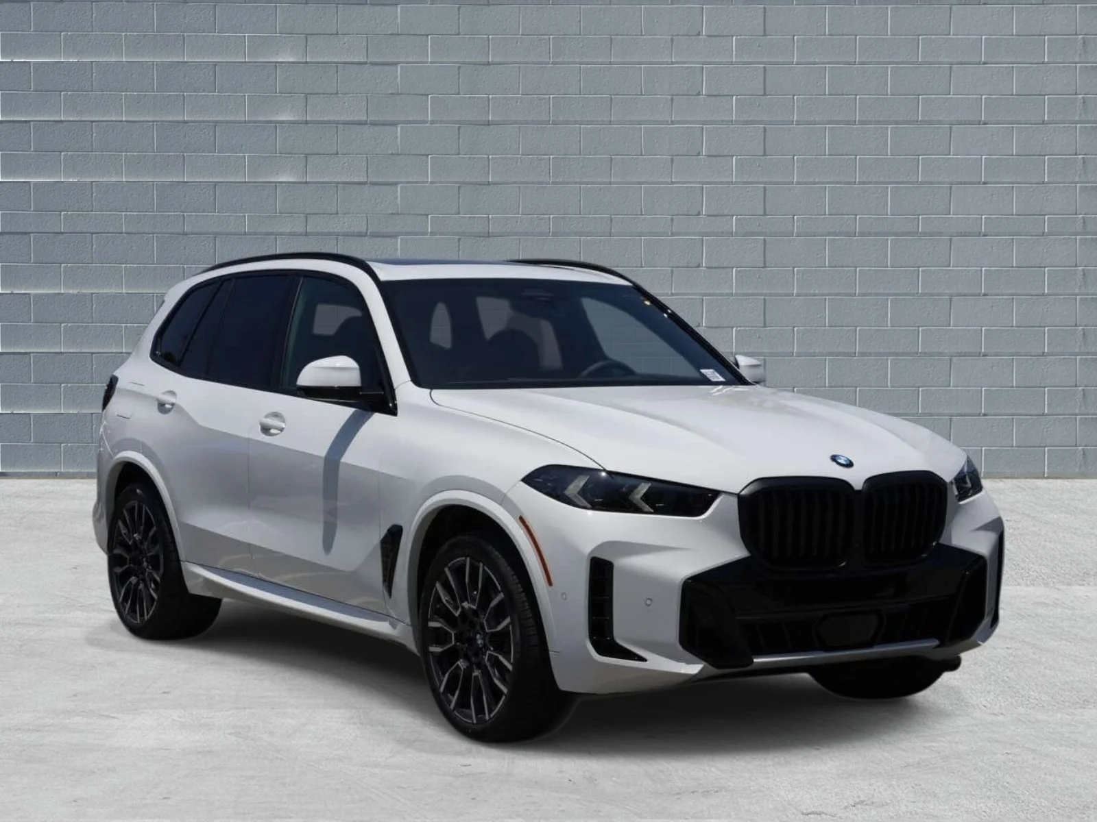 New 2026 Alpine White BMW xDrive40i image 1
