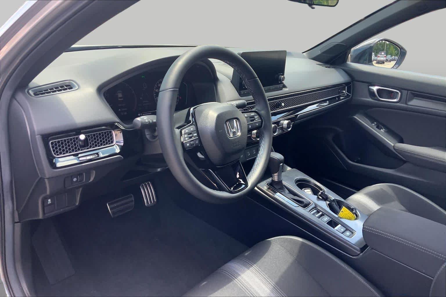 Used 2025 Solar Silver Metallic Honda Sport image 17