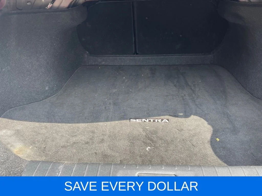Used 2024  Nissan SV image 6