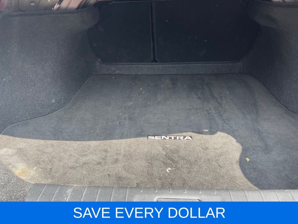 Used 2024  Nissan SV image 6