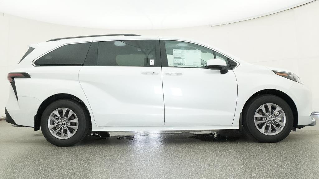 New 2026 Wind Chill Pearl Toyota XLE image 47