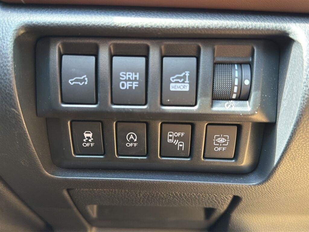 Used 2023 Cascade Green Silica Subaru Touring image 20