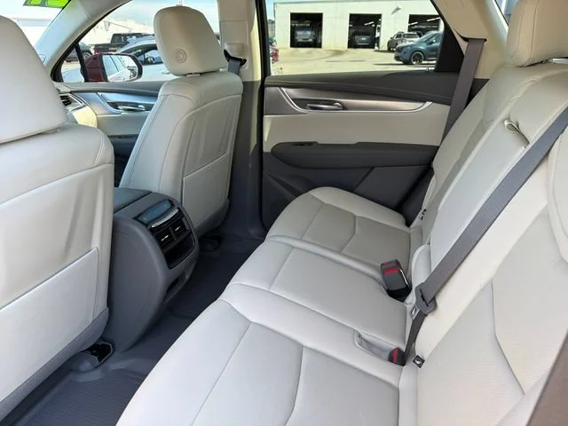 Used 2021 INFRARED TINTCOAT Cadillac FWD Premium Luxury image 22