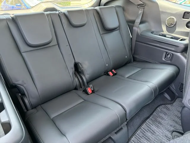 New 2026 ICE SILVER METALLIC Subaru Touring 7-Passenger image 24