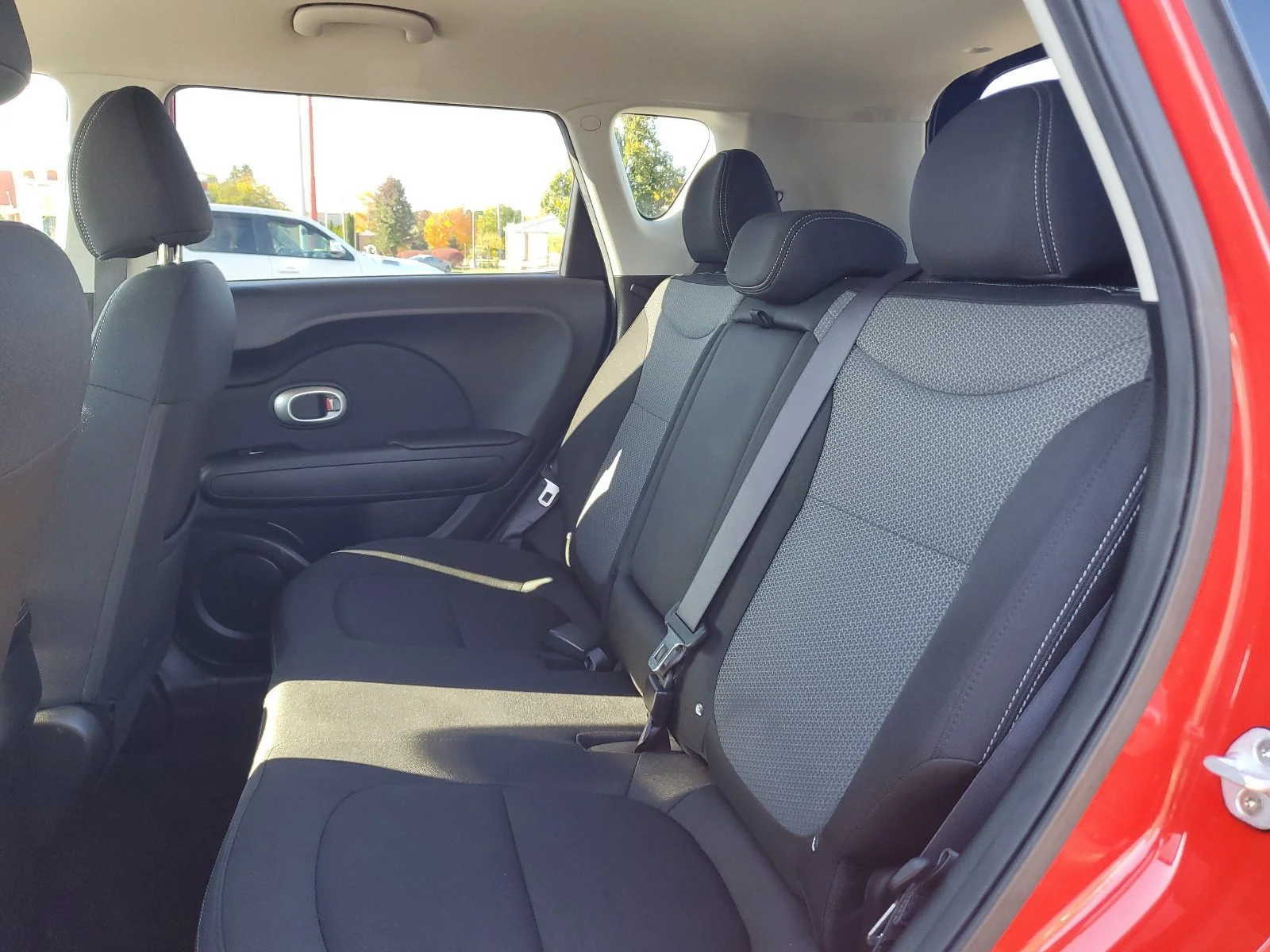 Used 2018 Red Kia Plus image 7