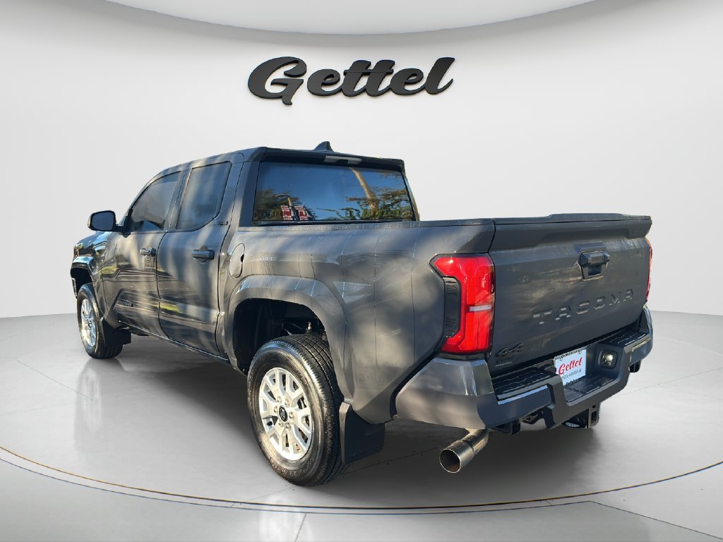 Used 2026  Toyota SR5 image 7