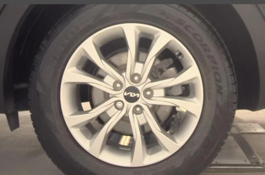 Used 2022 Black Kia LX image 12
