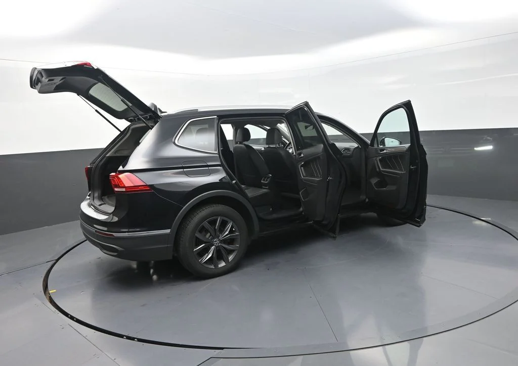 Used 2023 Black Volkswagen 2.0T SE image 35