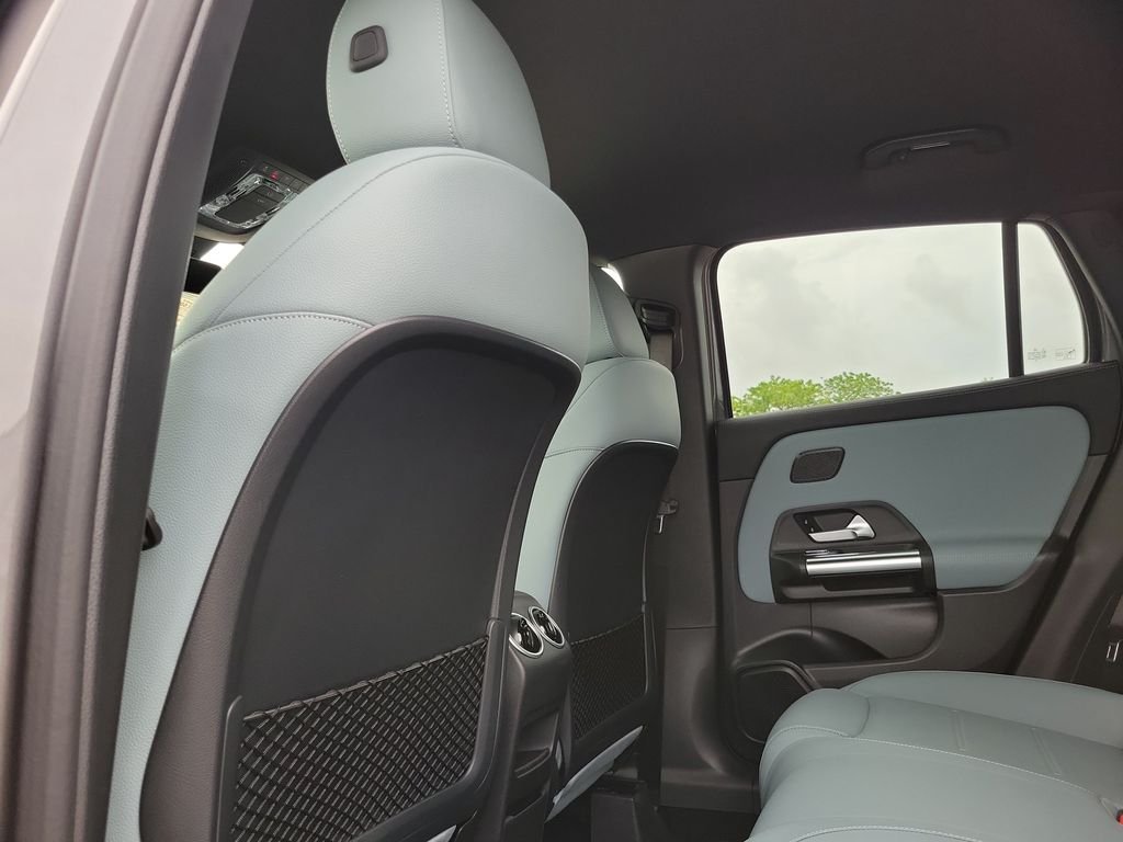 New 2026 Mountain Grey Metallic Mercedes-Benz GLA 250 image 11