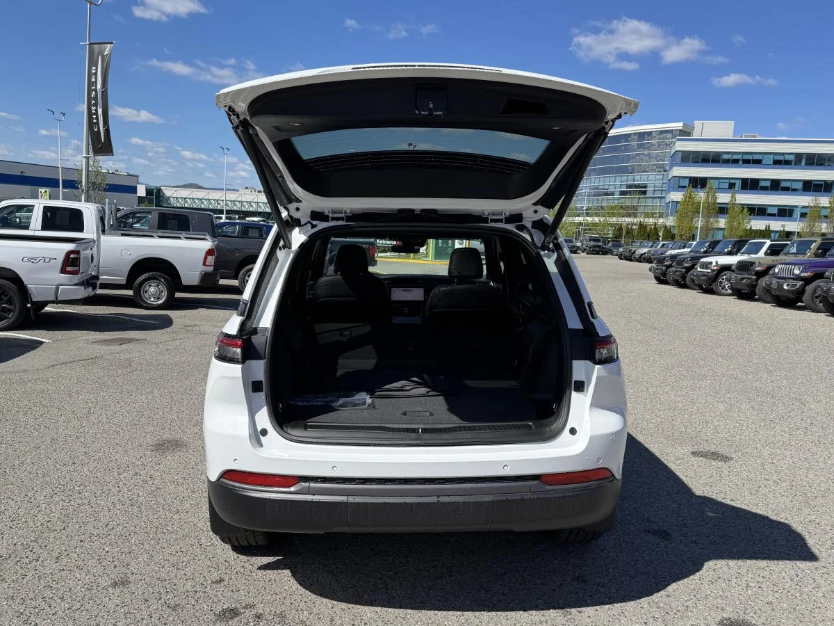 New 2026 White Jeep Limited image 7