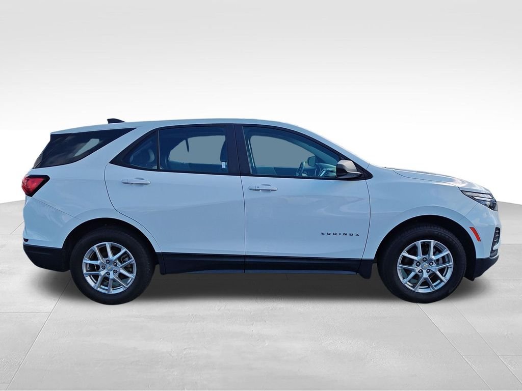 Used 2022 White Chevrolet LS image 6