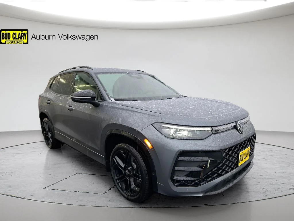 New 2026  Volkswagen 2.0T SE R-Line Black image 9