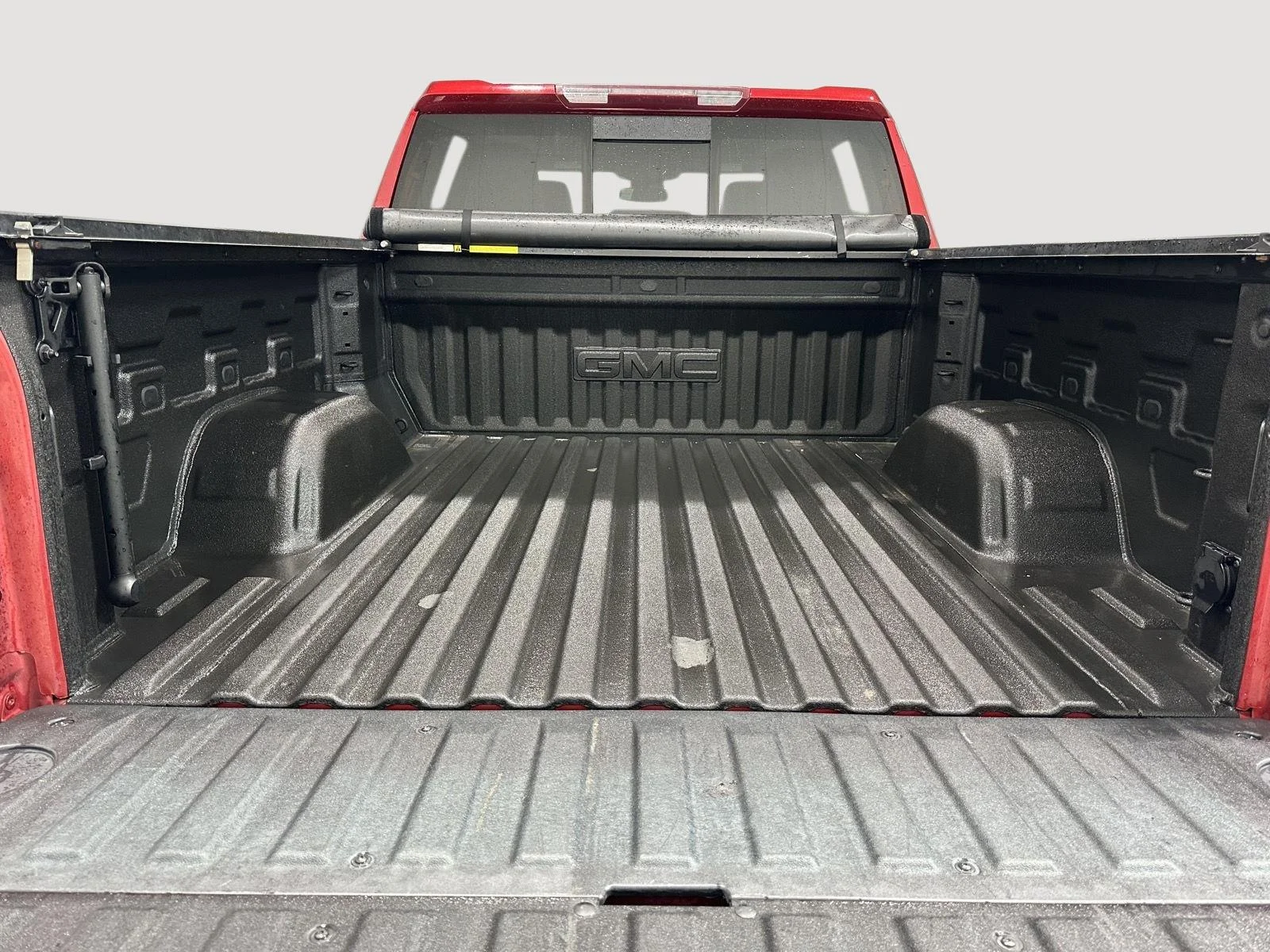 Used 2024 Volcanic Red Tintcoat GMC SLT image 23