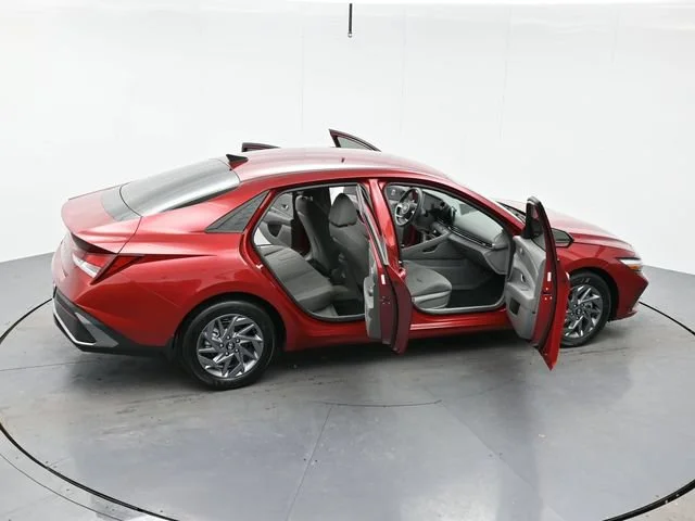 Used 2024 Ultimate Red Hyundai SEL image 40